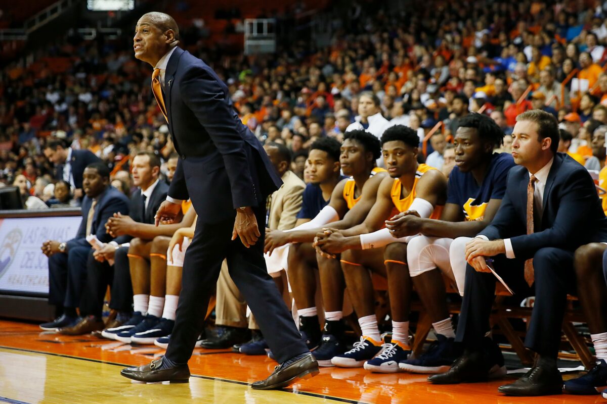 Opinion: Whoever coaches Texas basketball must embody self control