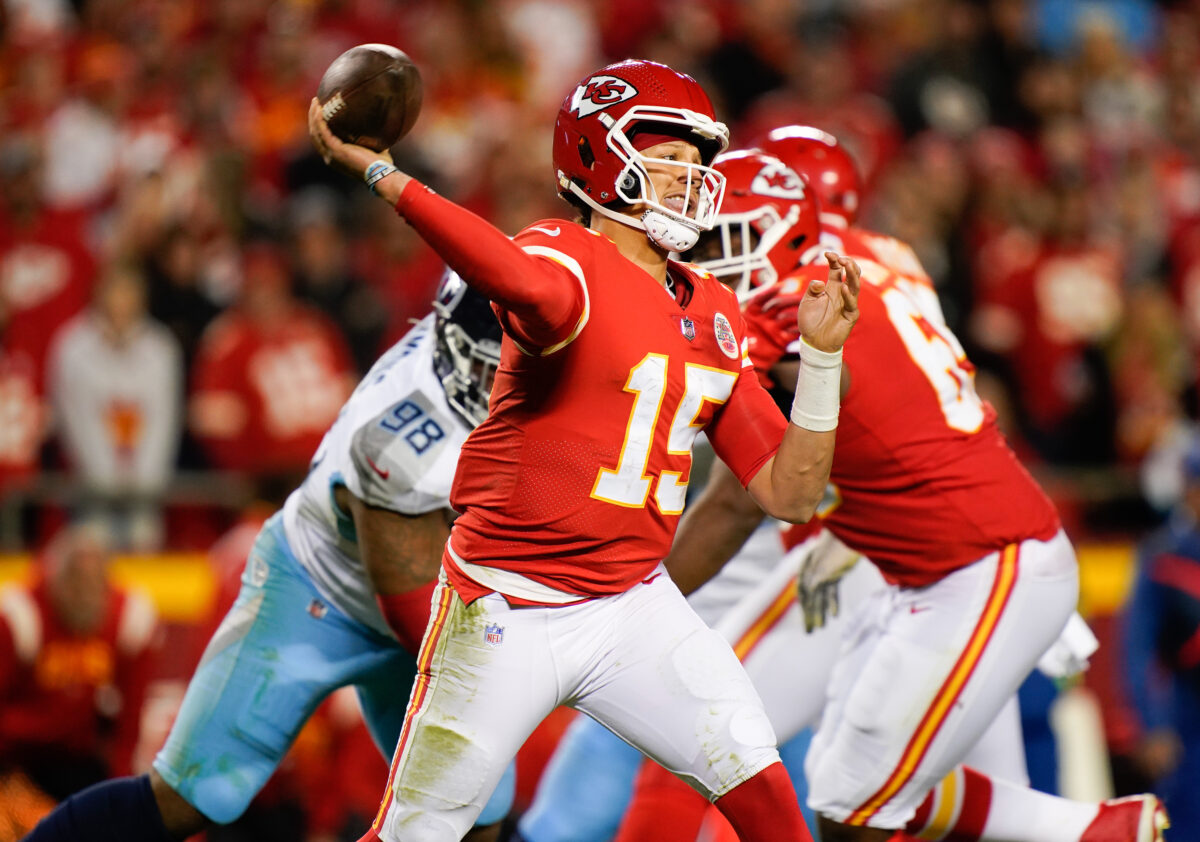 Chiefs QB Patrick Mahomes up for FedEx Air Player of the Year