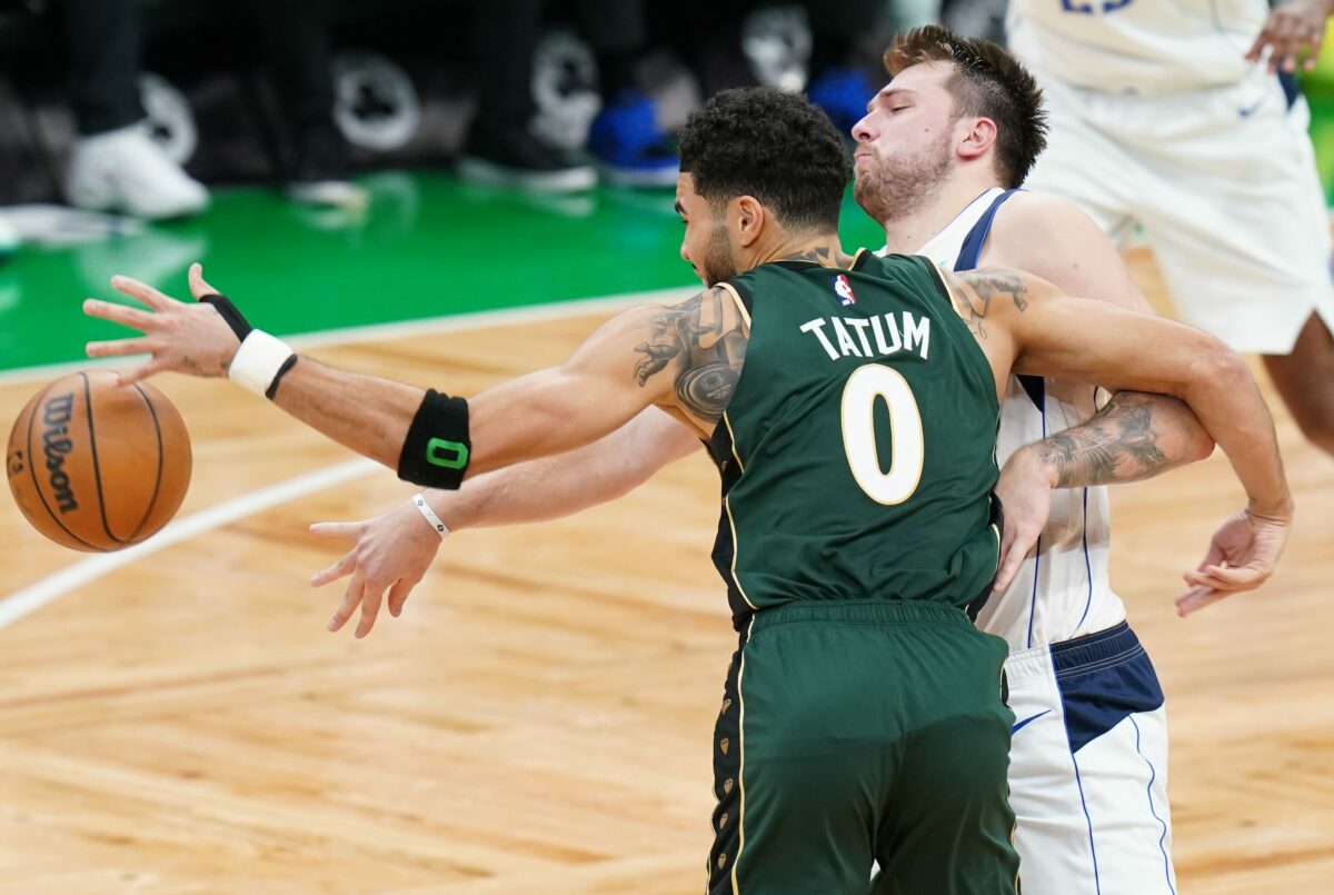 Boston Celtics at Dallas Mavericks odds, picks and predictions