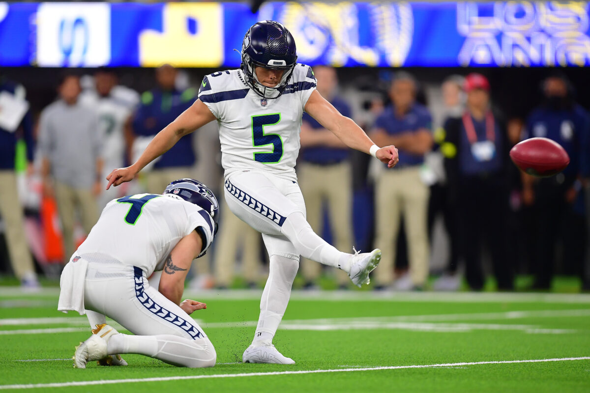 Jason Myers’ 56-yard field goal gives Seahawks halftime lead