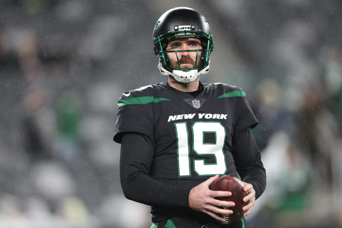 Steelers playoff hopes lie in the hands of Jets QB Joe Flacco
