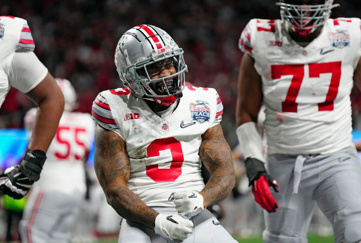 Ohio State running back spurns draft, will return to Columbus for another season