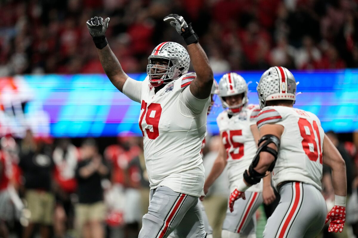 Dawand Jones measures ridiculously long wing span at senior bowl