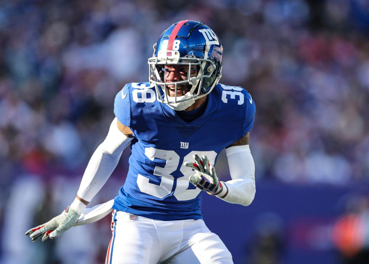 Giants elevate Zyon Gilbert, Makai Polk from practice squad