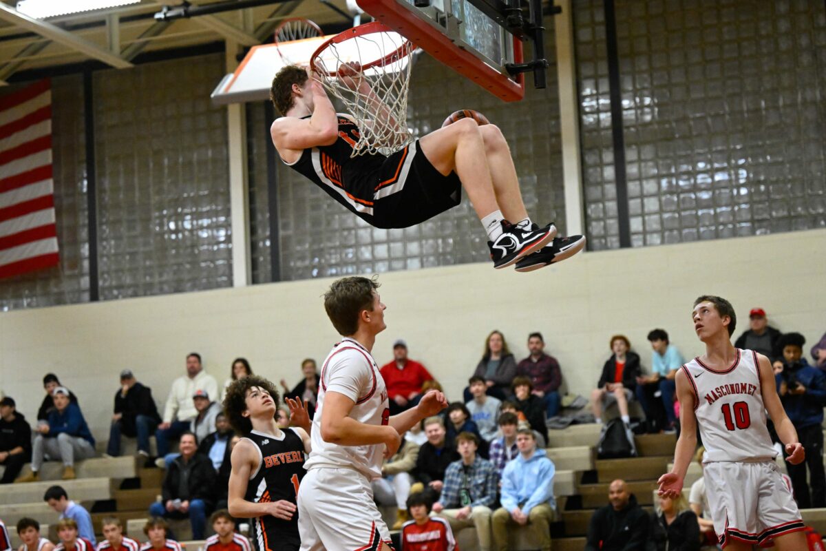 Photos: High-flying dunks from early 2023 high school basketball action