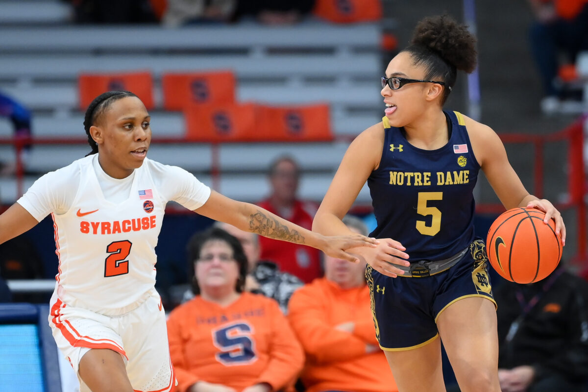 Notre Dame pulls away from Syracuse in fourth quarter