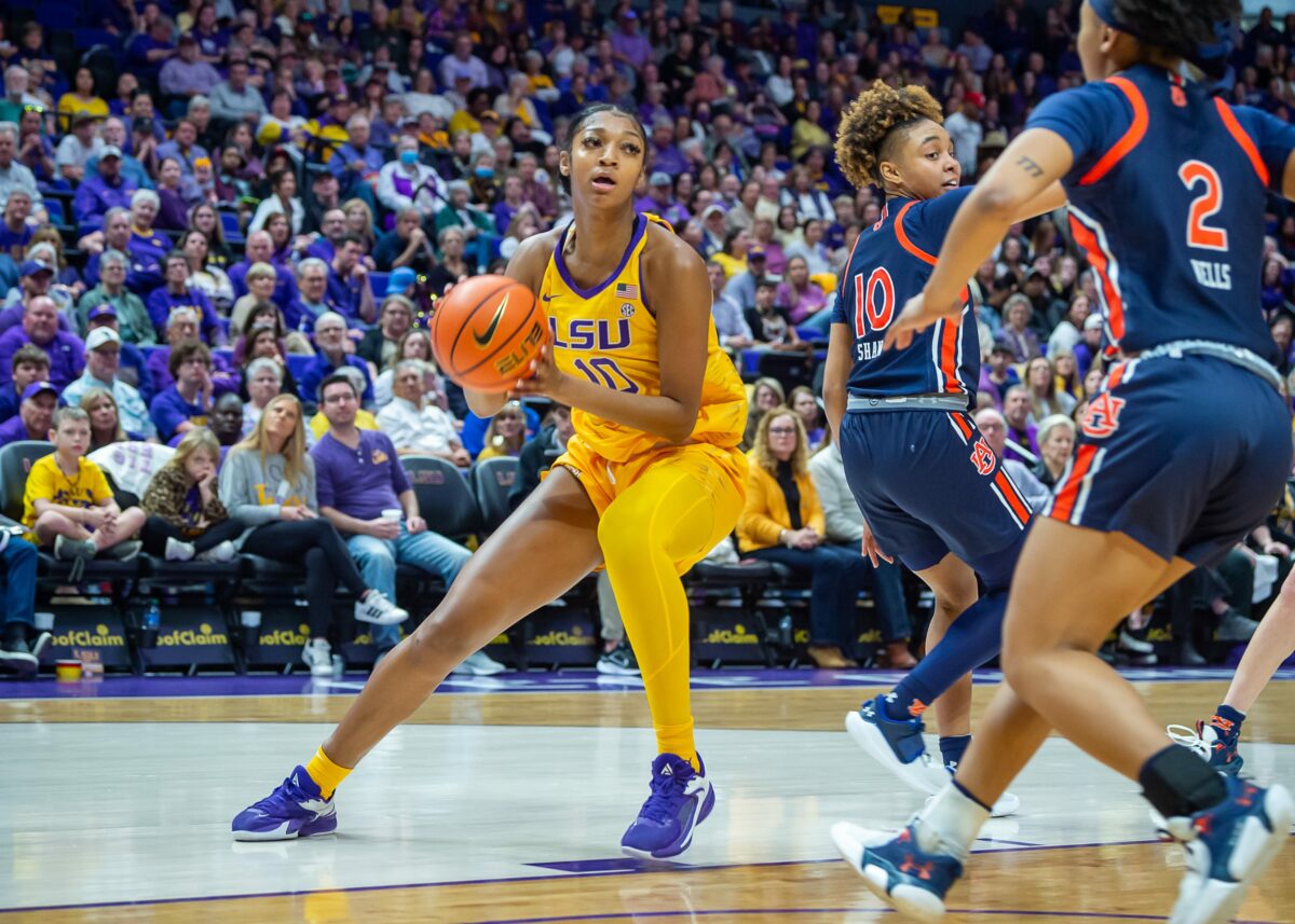 Sylvia Fowles symbolically passed the double-double crown to LSU’s Angel Reese in heartwarming gesture