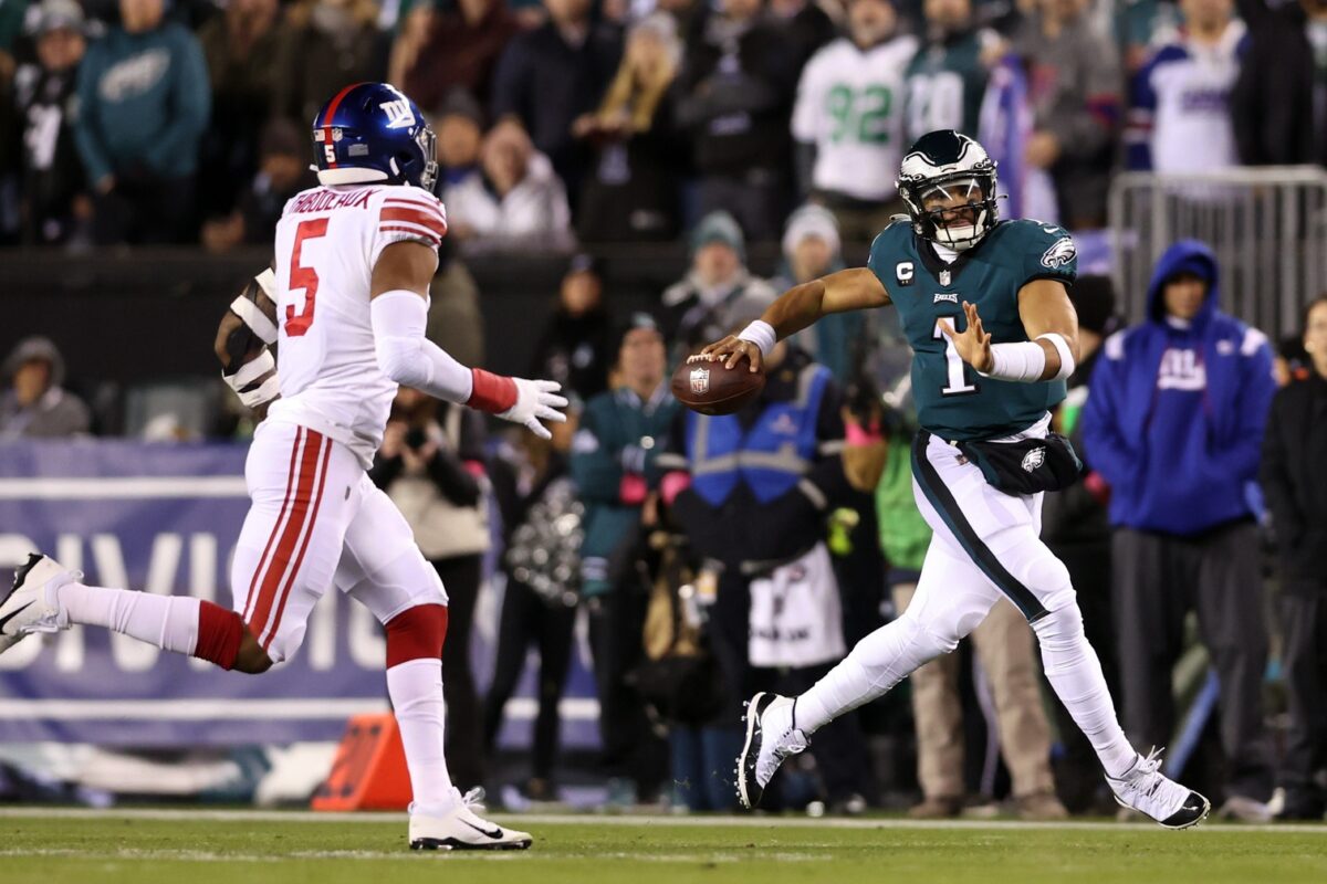Eagles advance to NFC Championship game with a 38-7 win over Giants
