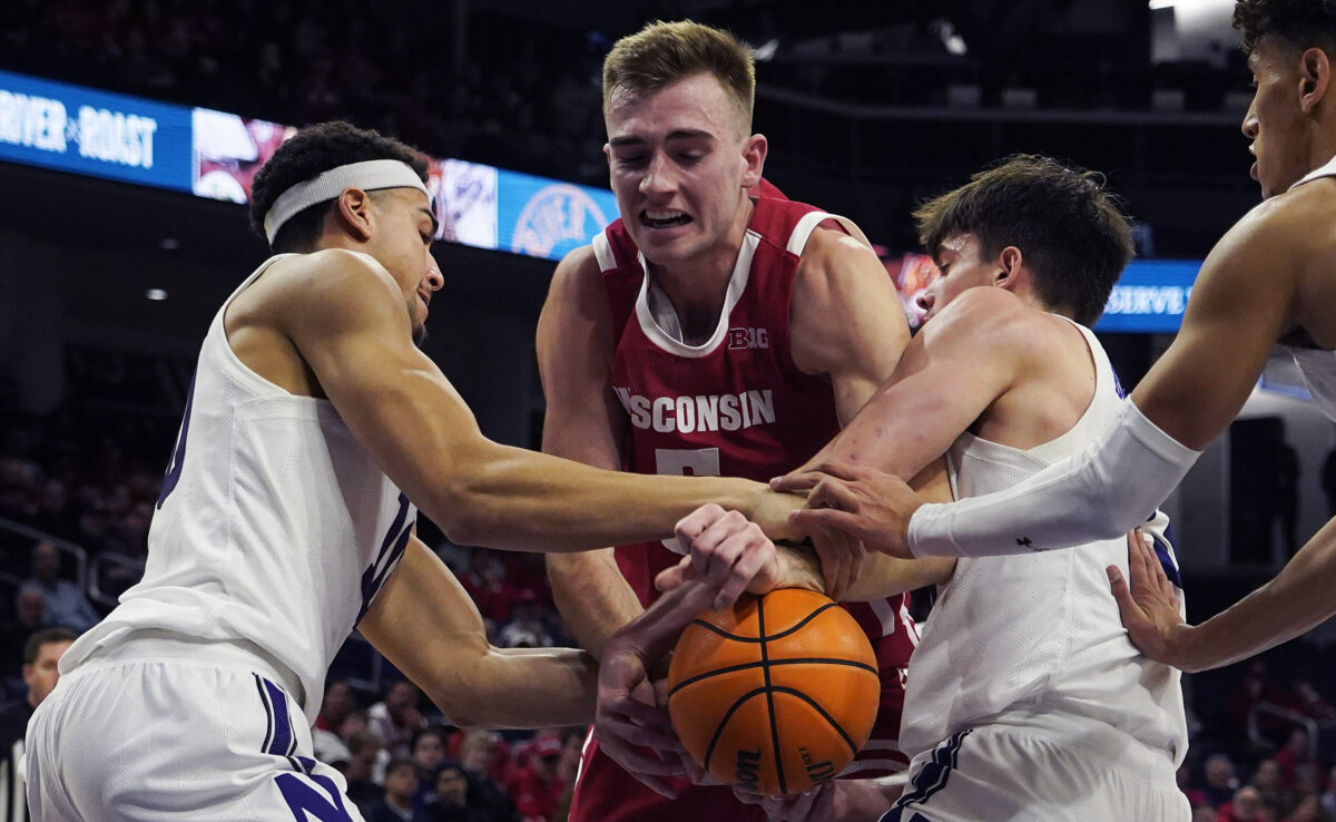 Badgers lose close game to Northwestern on Monday