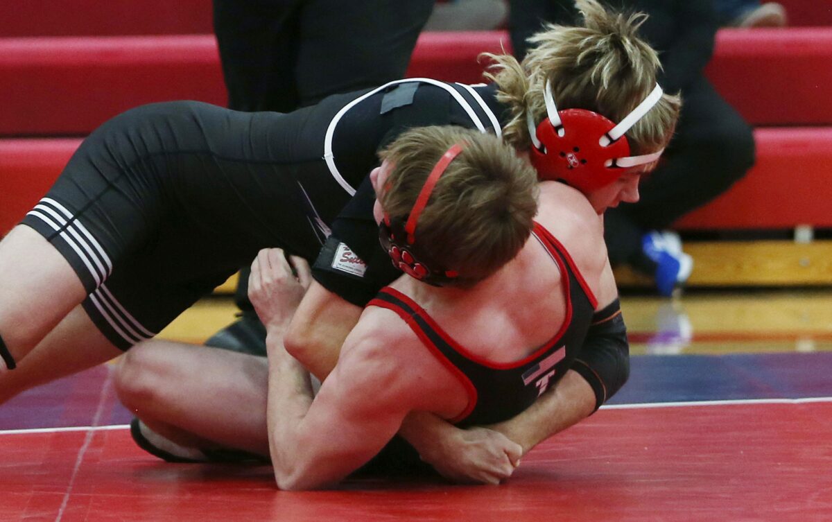 Iowa, Alabama, and more: Watch high school wrestling playoffs on the NFHS Network