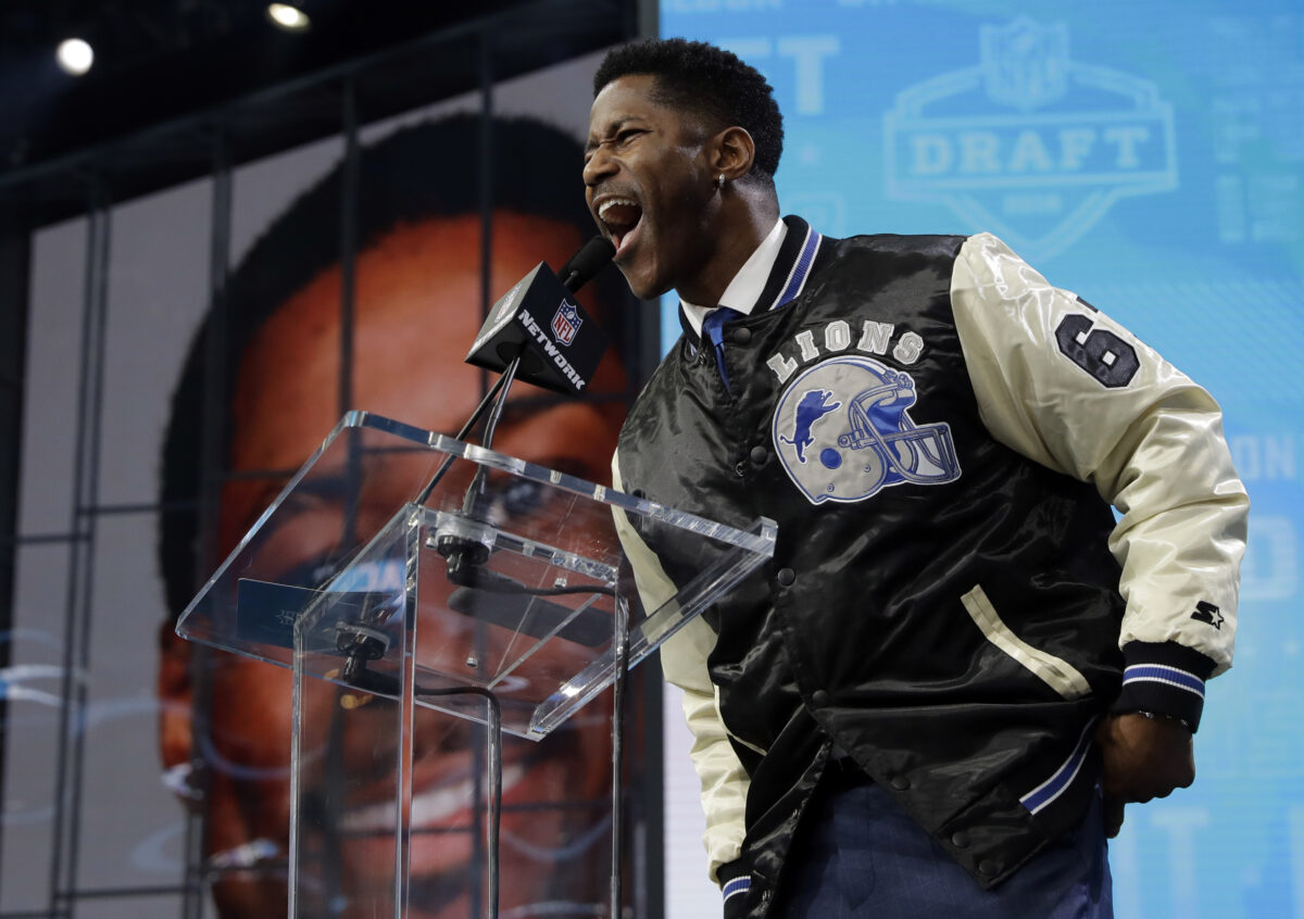Former Lions WR Nate Burleson inducted into the Shrine Bowl hall of fame