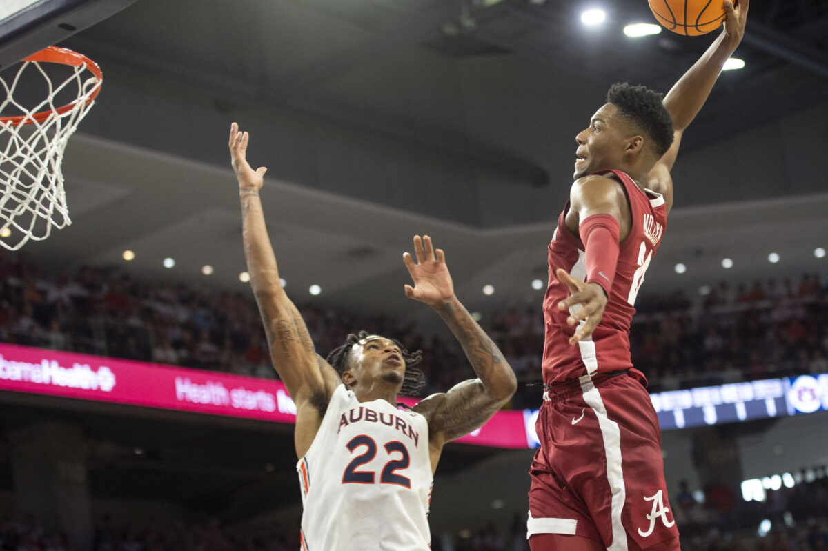 FINAL: Alabama grabs 8-point victory on the road against Auburn