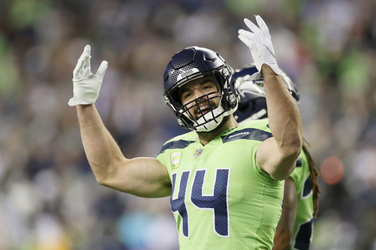 Seahawks re-sign FB/LB/ST stud Nick Bellore for two more years