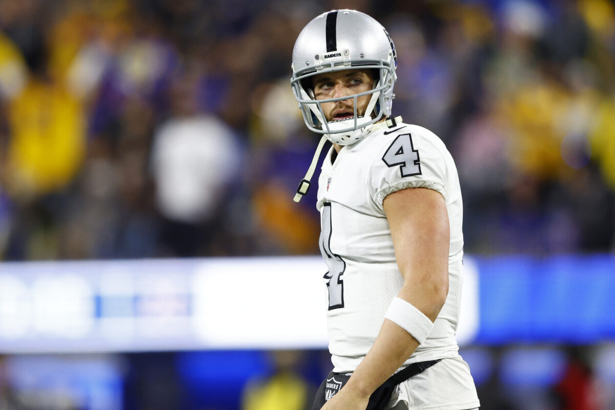 Derek Carr had dinner with Saints brass, visiting team facility a second day