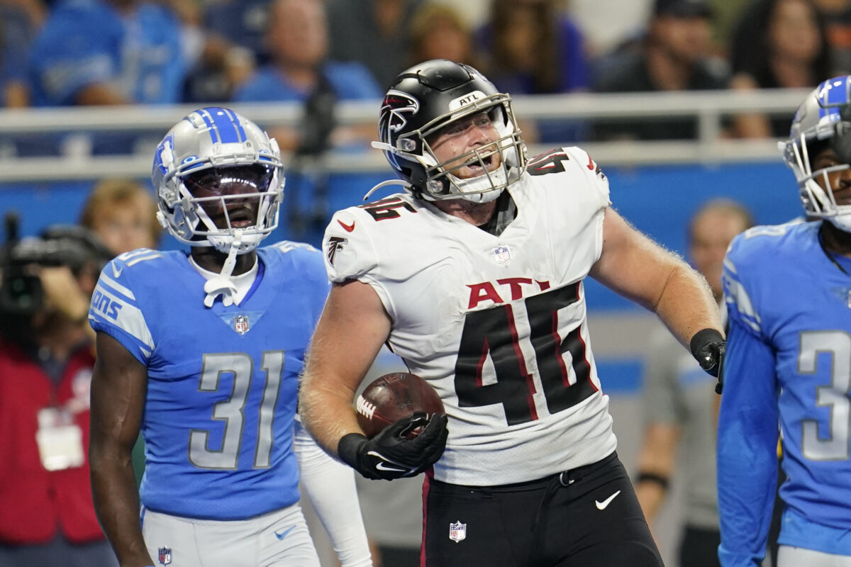 Falcons re-sign tight end Parker Hesse