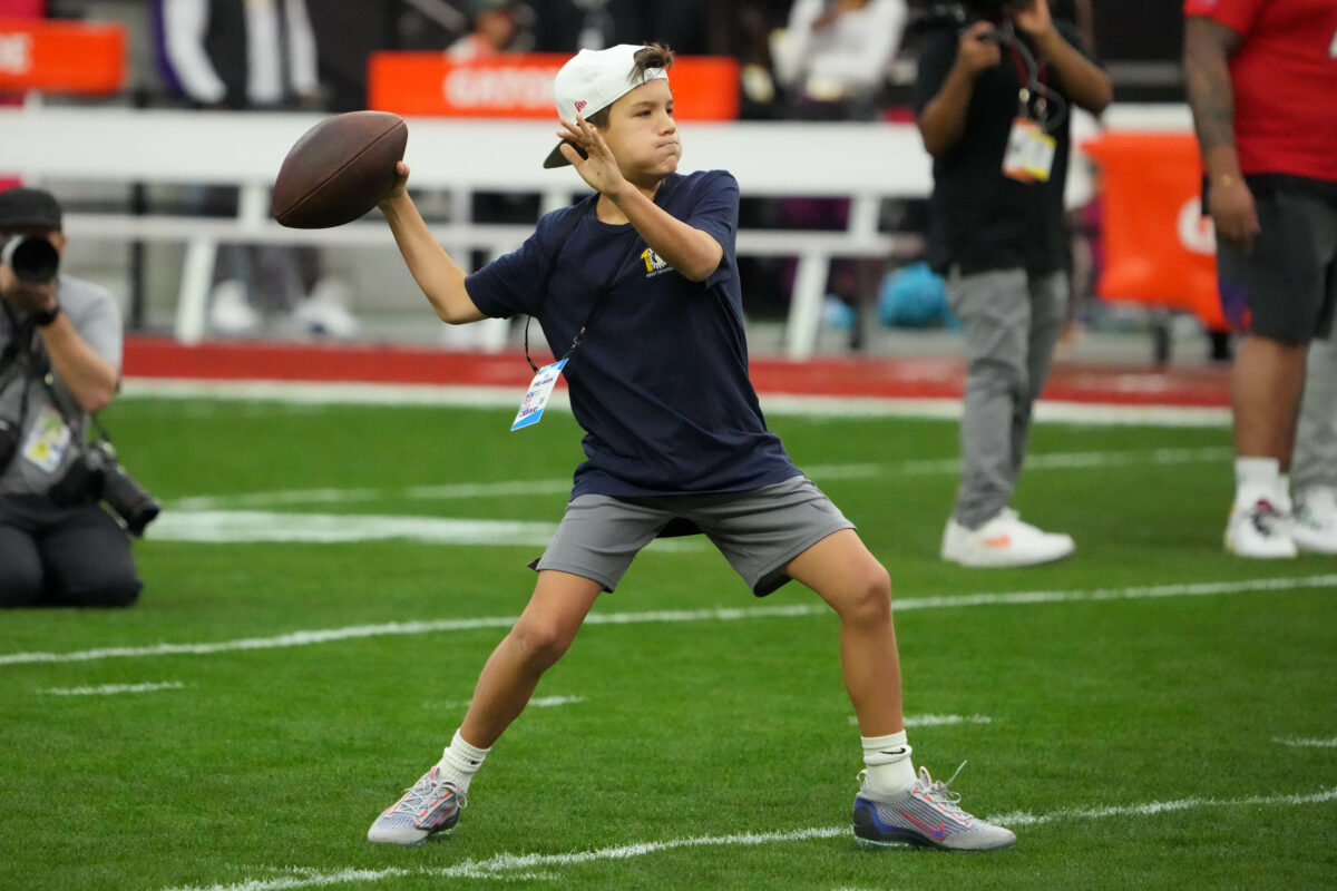 WATCH: Peyton Manning’s son, Marshall, shows off strong arm at the Pro Bowl