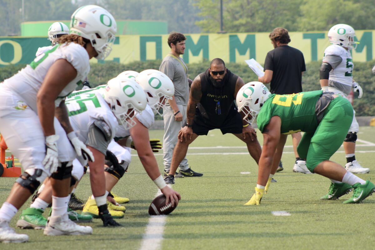 5 things to know about Oregon Ducks’ newest OL coach A’lique Terry