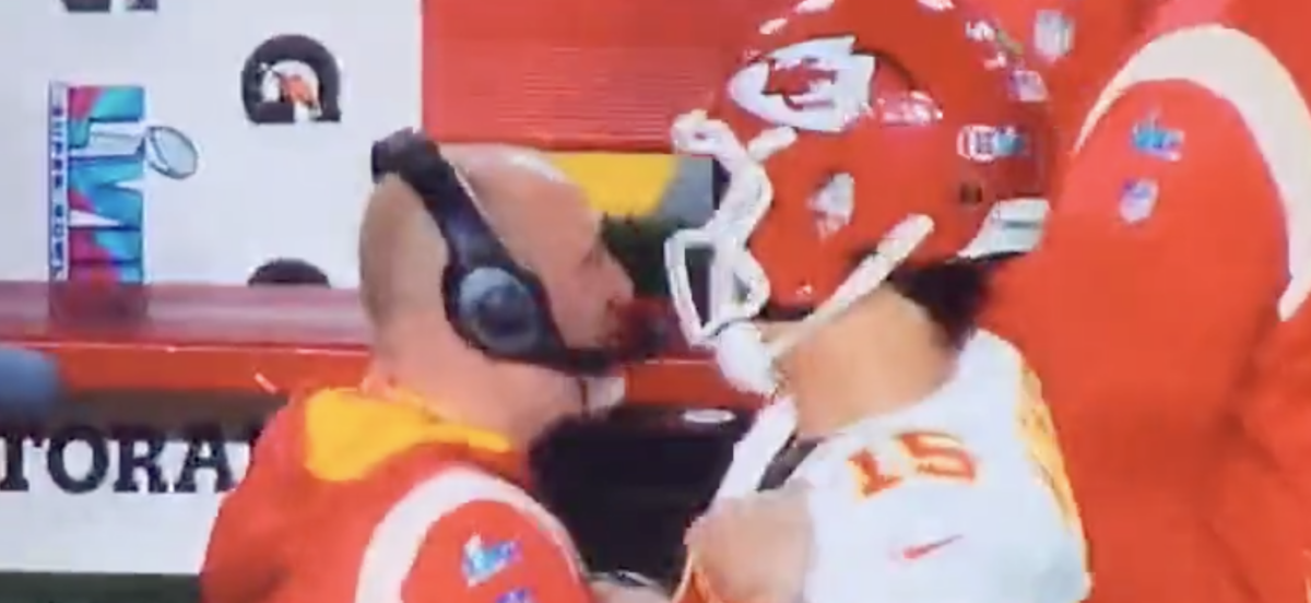 Mic’d-up Chiefs coaches couldn’t believe Patrick Mahomes threw a TD with team in the wrong formation