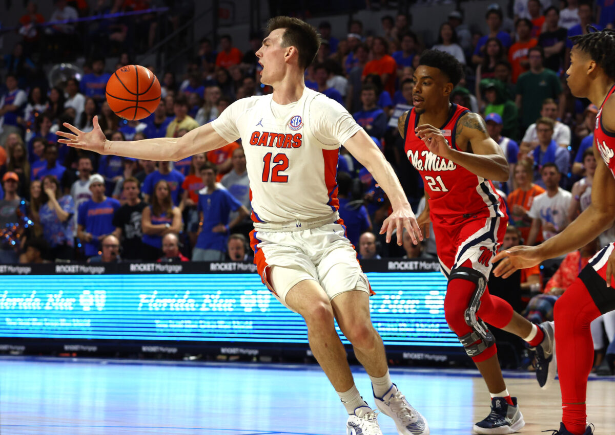 Sources: Florida’s Colin Castleton out for season with broken hand