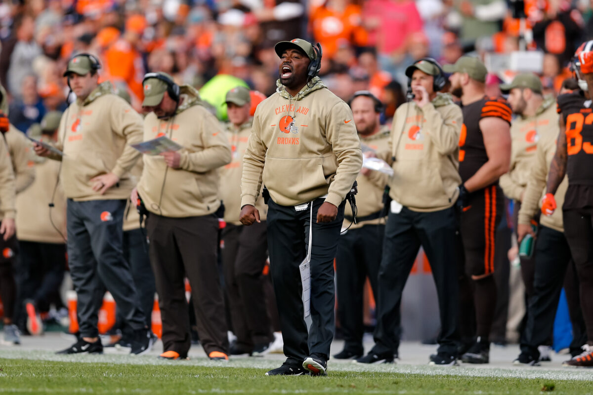 Former Browns assistant Adam Henry joins the Bills coaching staff