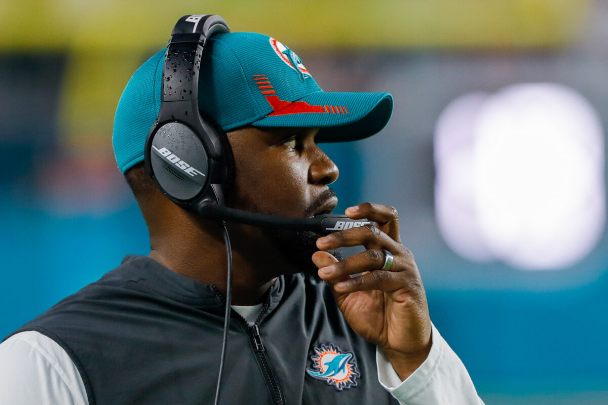Brian Flores accepts Vikings’ DC job before 2nd HC interview with Cardinals