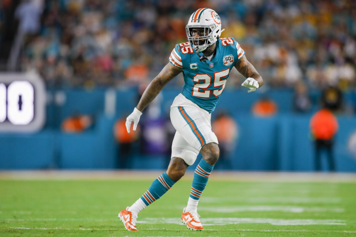 Grading the Miami Dolphins cornerbacks after their 2022 season