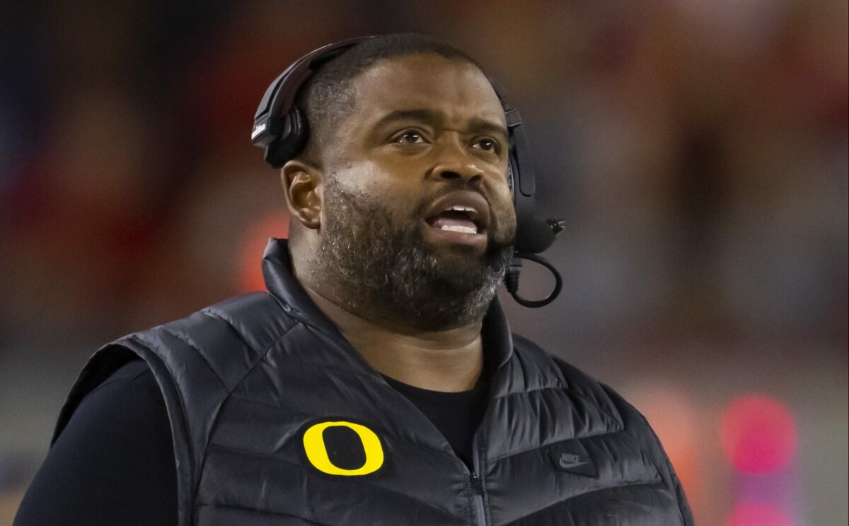 Oregon’s Adrian Klemm leaves Ducks to take coaching job with New England Patriots