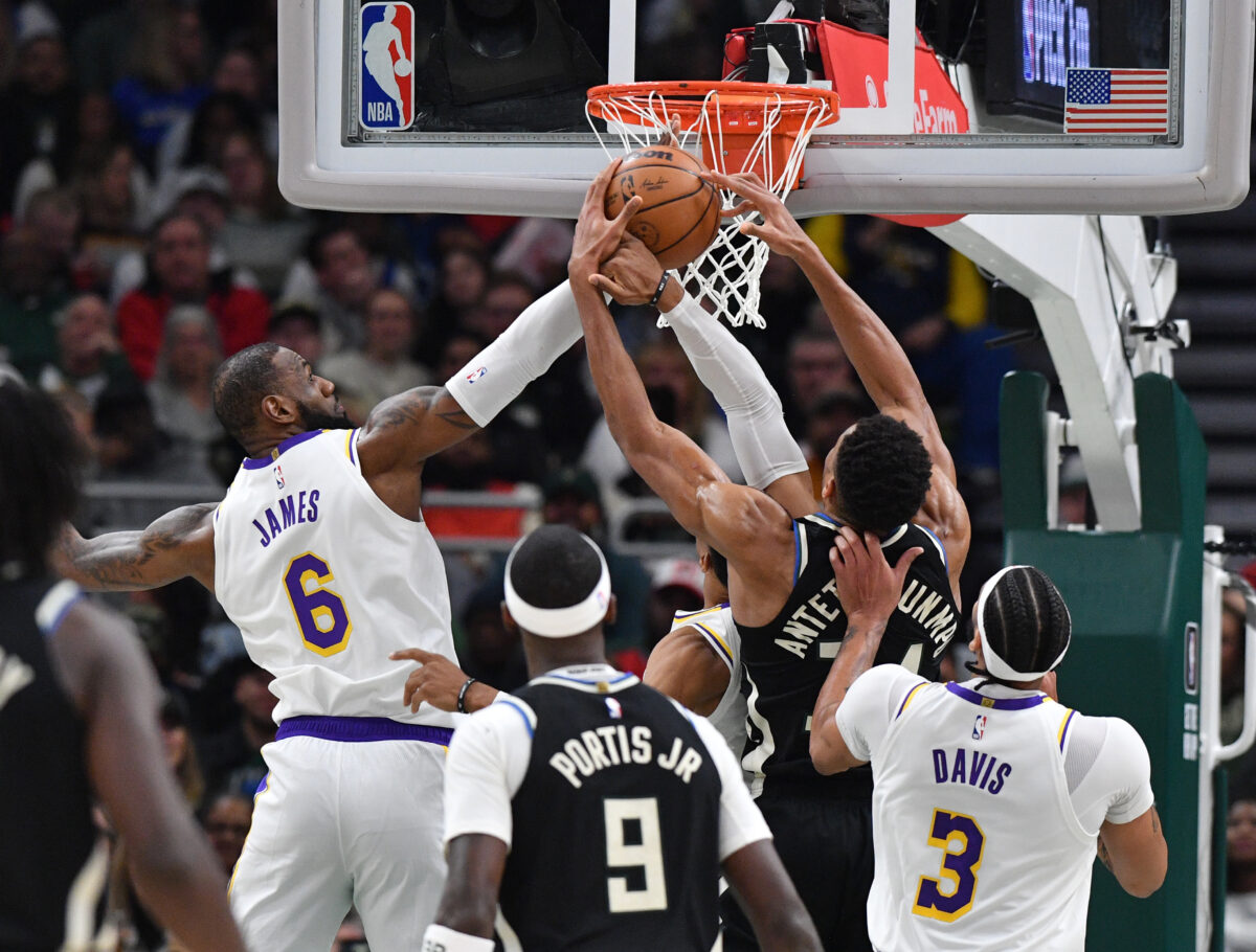 Milwaukee Bucks at Los Angeles Lakers odds, picks and predictions