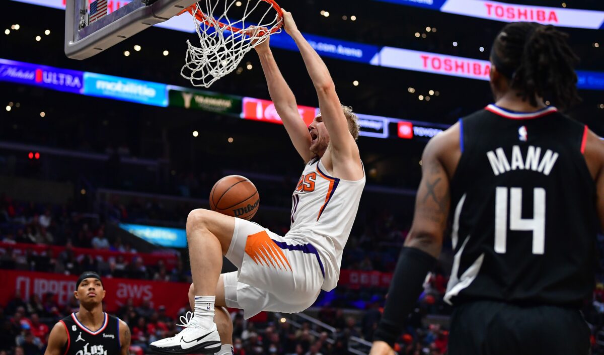 Los Angeles Clippers at Phoenix Suns odds, picks and predictions