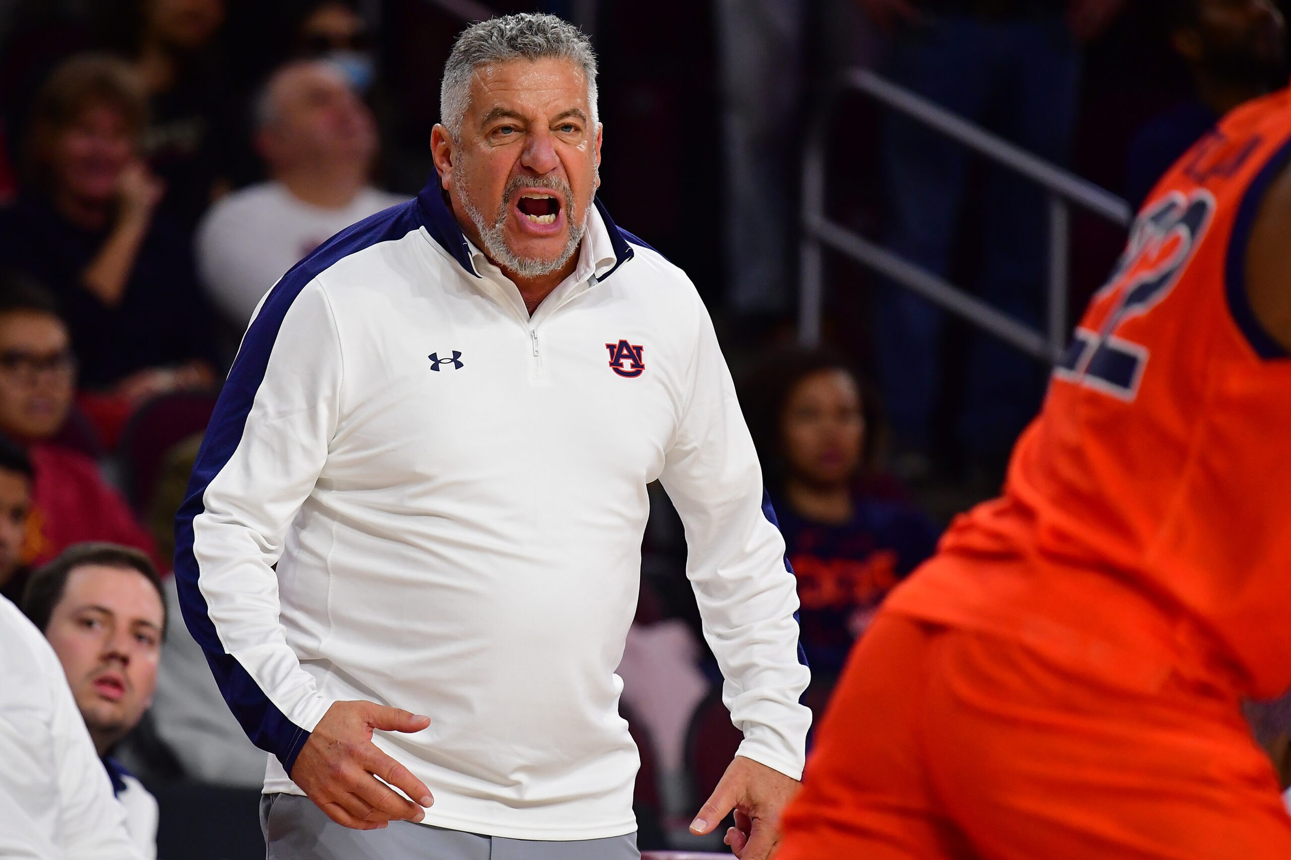 Bruce Pearl on the hot seat? One site makes appalling claim
