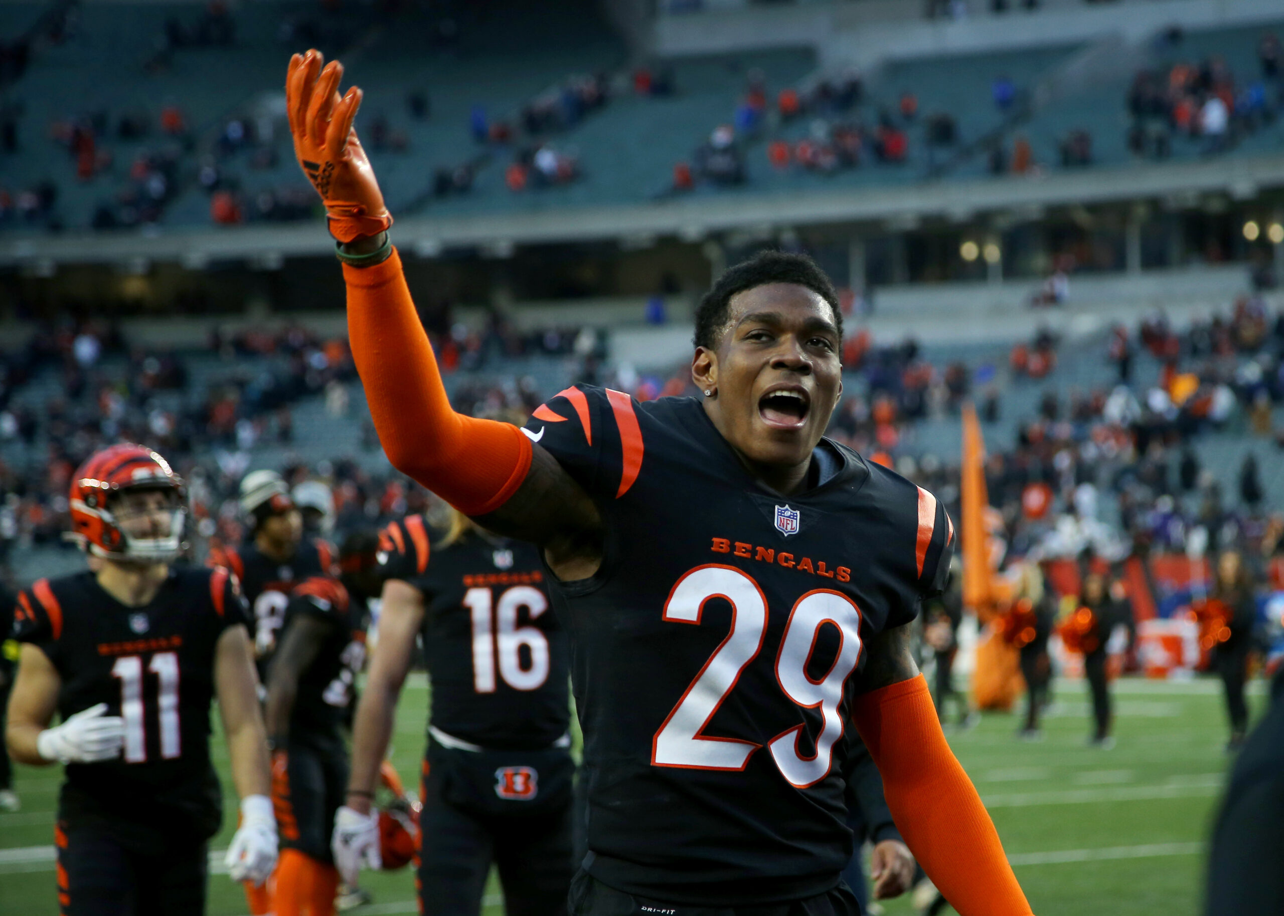 Cam Taylor-Britt and Dax Hill ready to ‘take over’ for Bengals