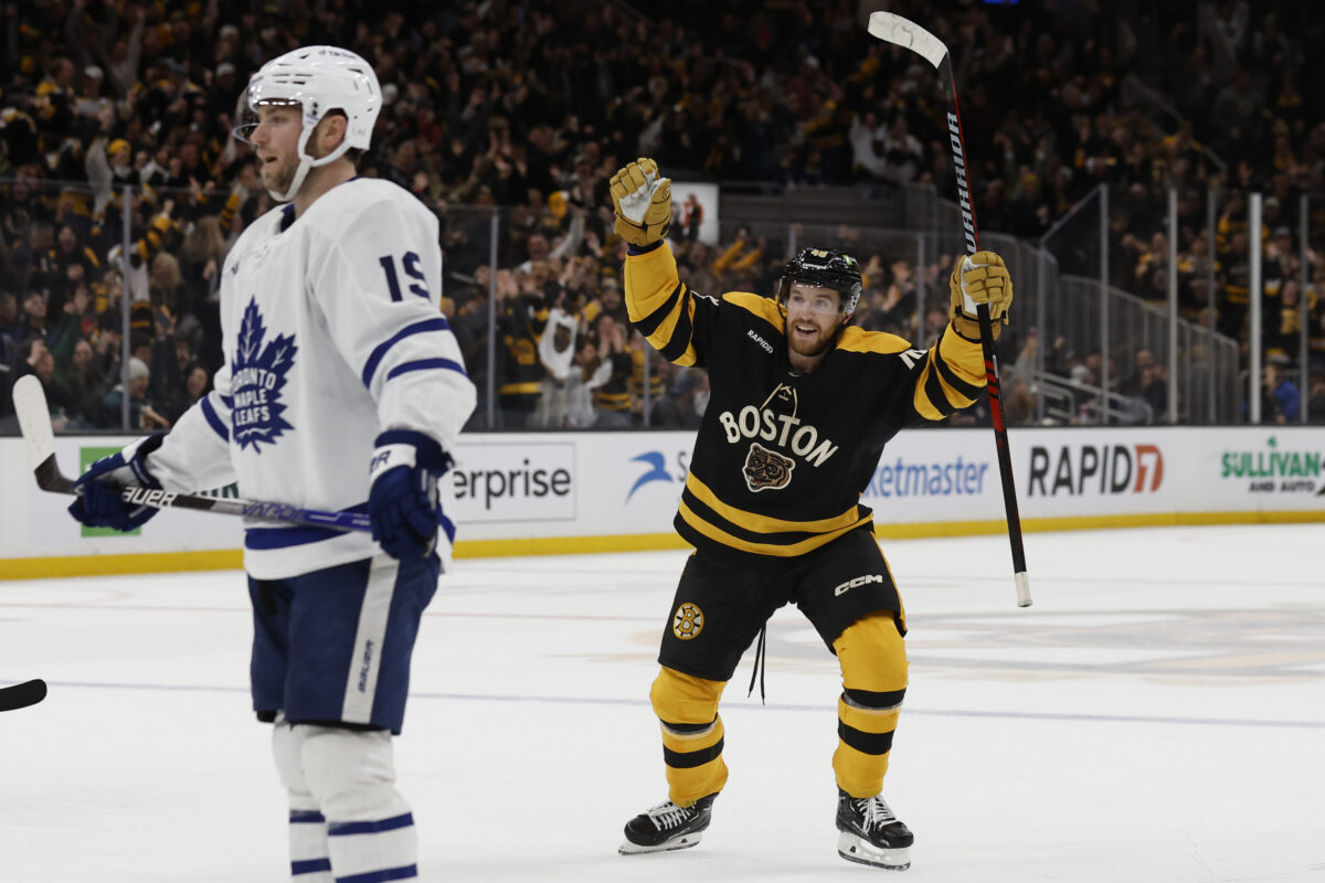 Boston Bruins at Toronto Maple Leafs odds, picks and predictions