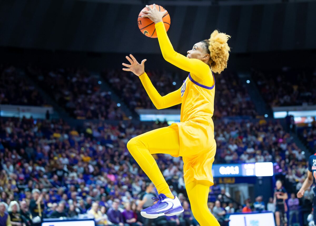Angel Reese, Jasmine Carson set records in LSU’s win over Florida
