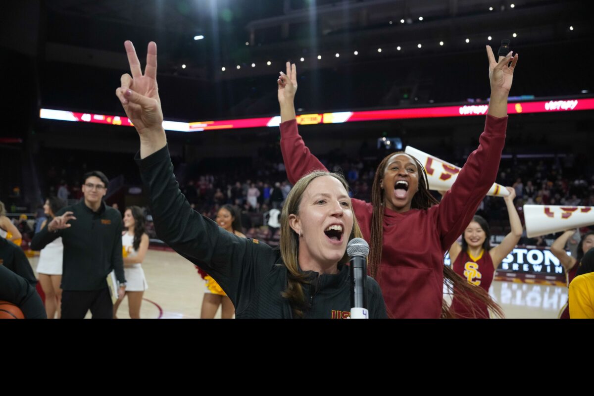 USC women’s basketball goes for improbable sweep of Stanford