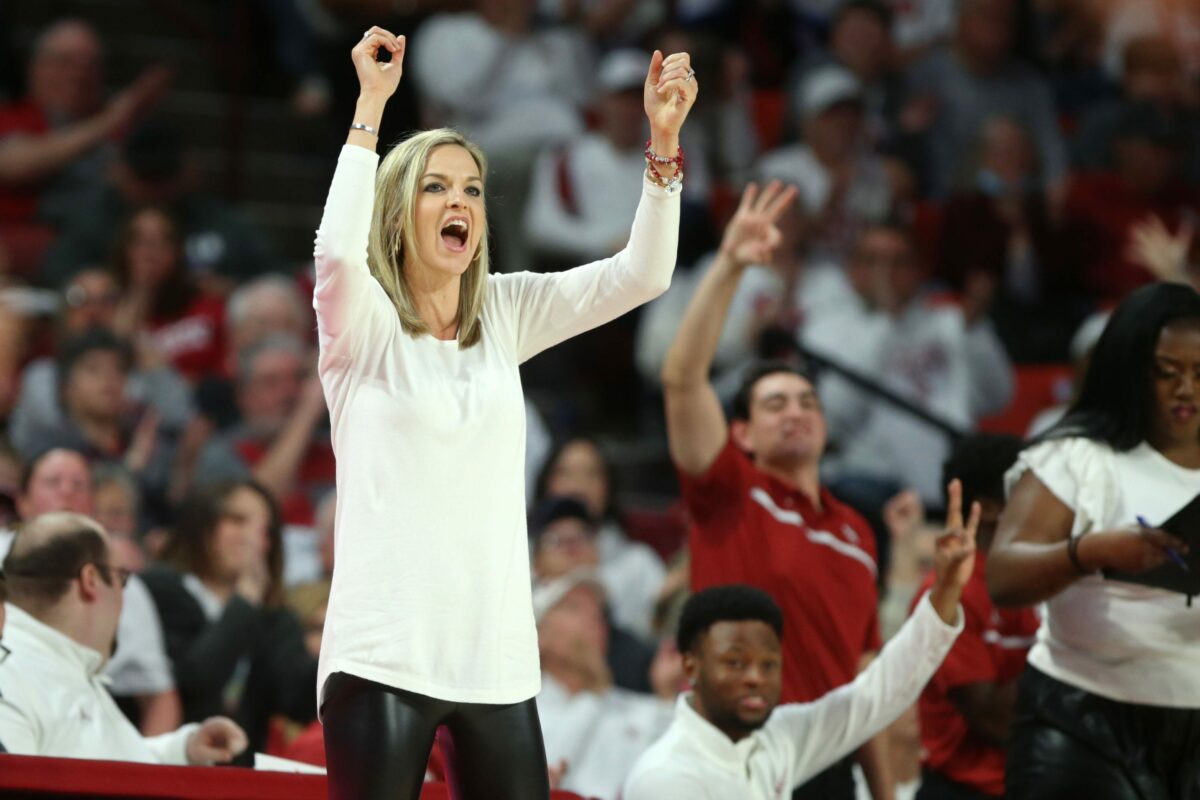 Oklahoma Sooners surge late, beat Baylor in overtime 98-92