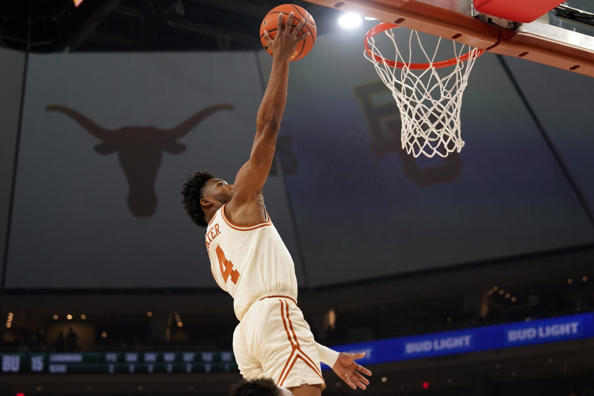 Texas guard Tyrese Hunter finds his shot in 72-54 win over Iowa State