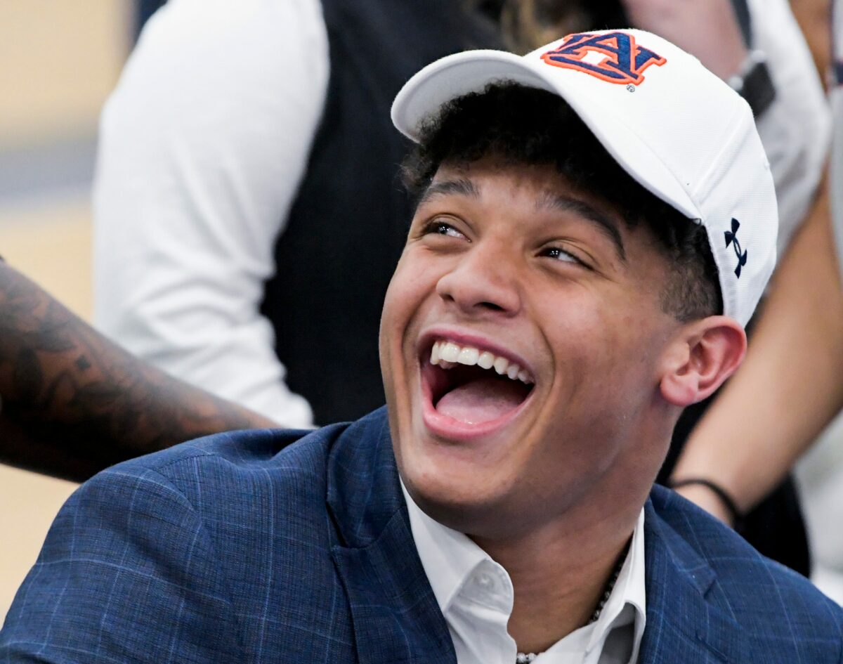 Finally Official: Jeremiah Cobb signs with Auburn