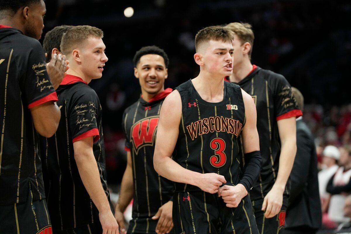 Wisconsin Twitter reacts to the Badgers’ 64-59 win over Michigan