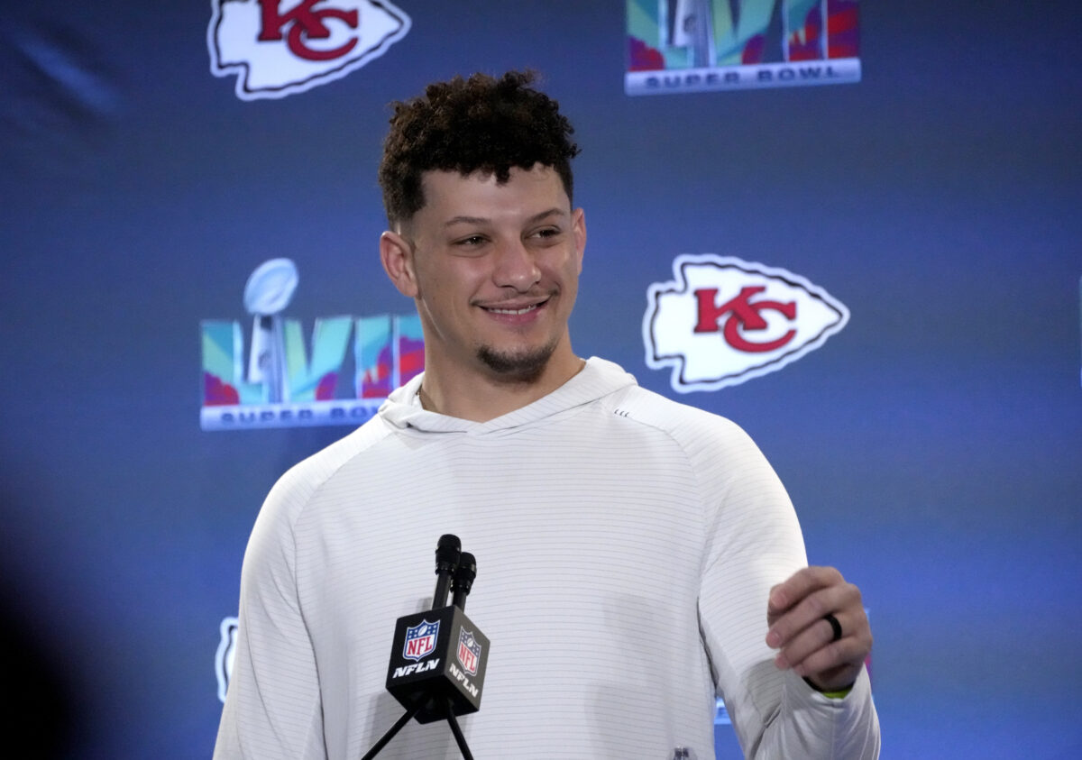 Chiefs QB Patrick Mahomes pranked with fake Rihanna quote by retired NFL receiver