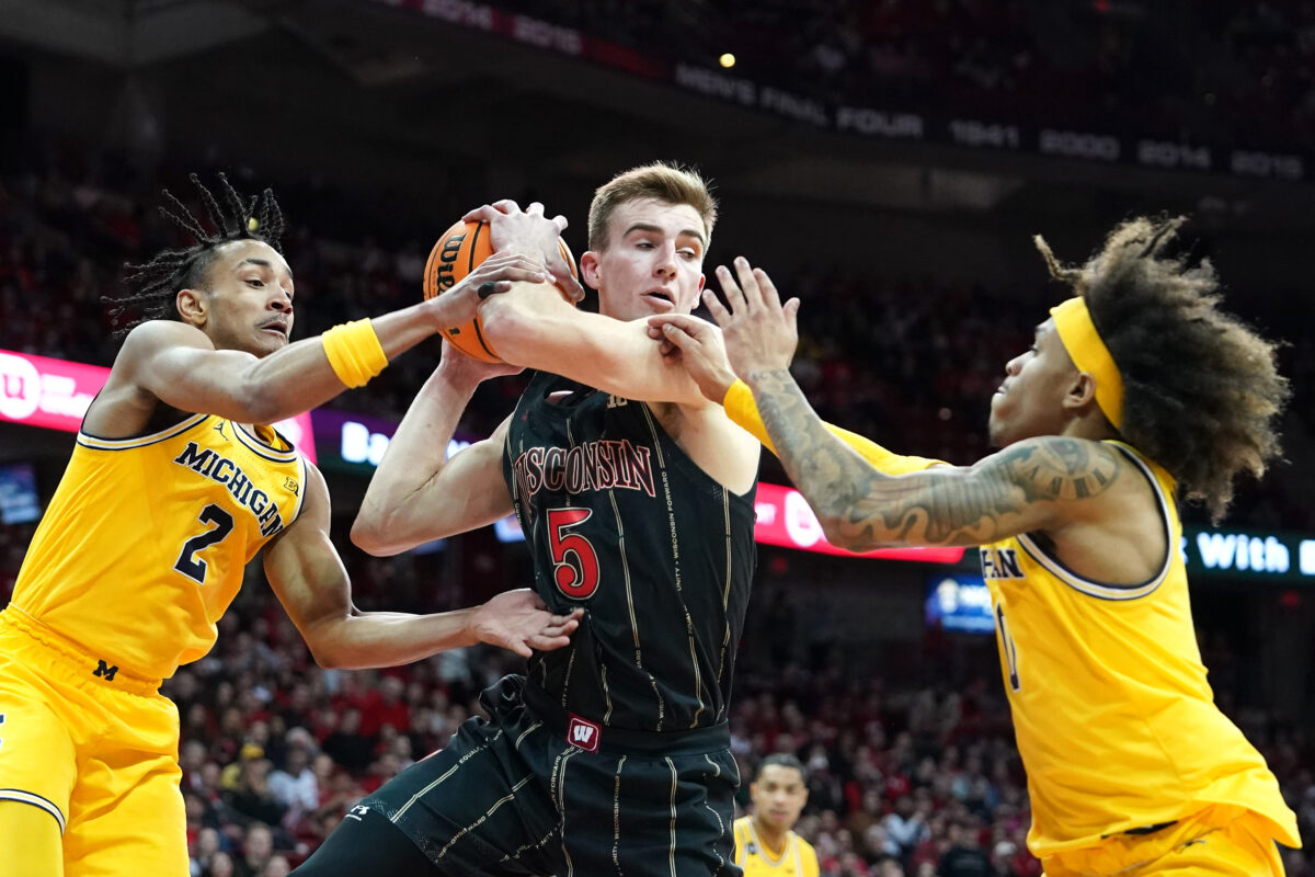 No love lost, Badgers beat Wolverines 64-59 on Tuesday