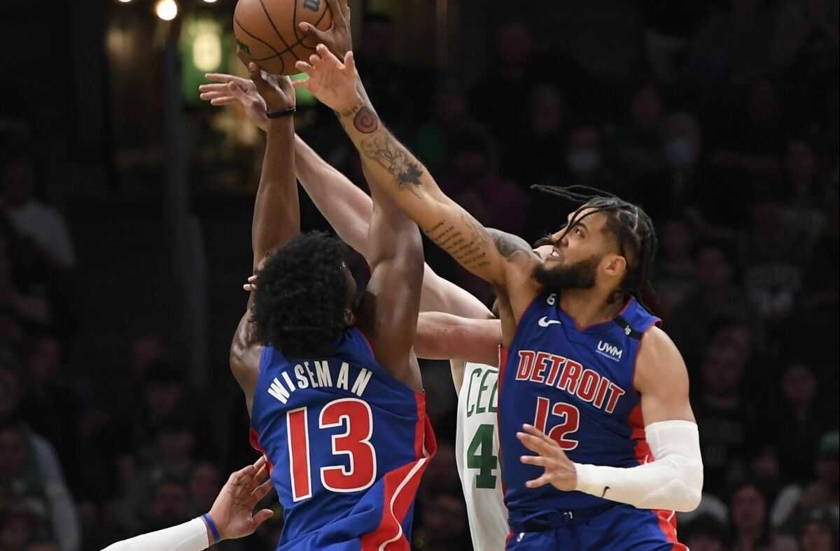 James Wiseman notches 11 points in debut with Detroit Pistons