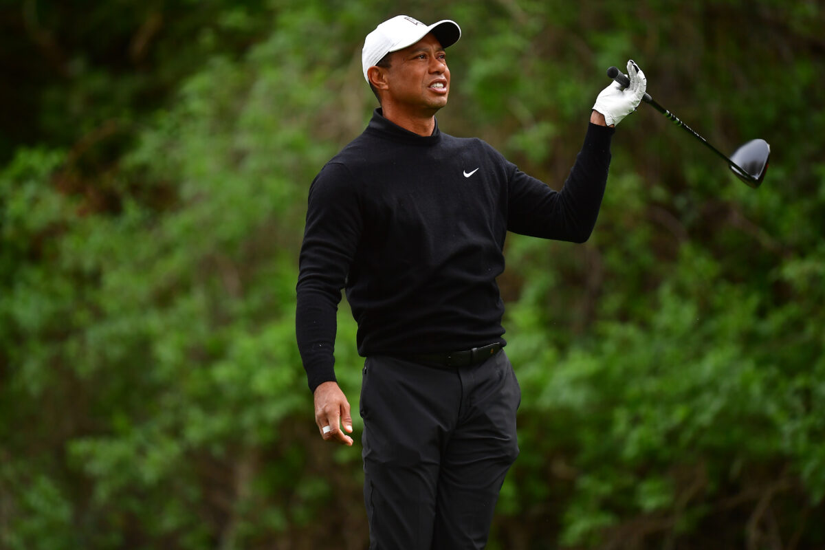 Tiger Woods flirting with cut line after faltering Friday at 2023 Genesis Invitational