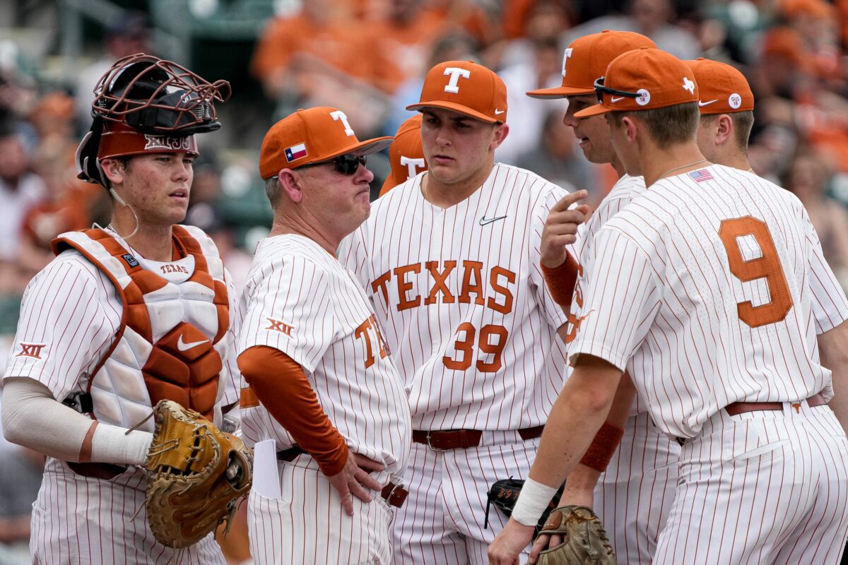 Texas drops final game of the weekend series to Indiana 4-2