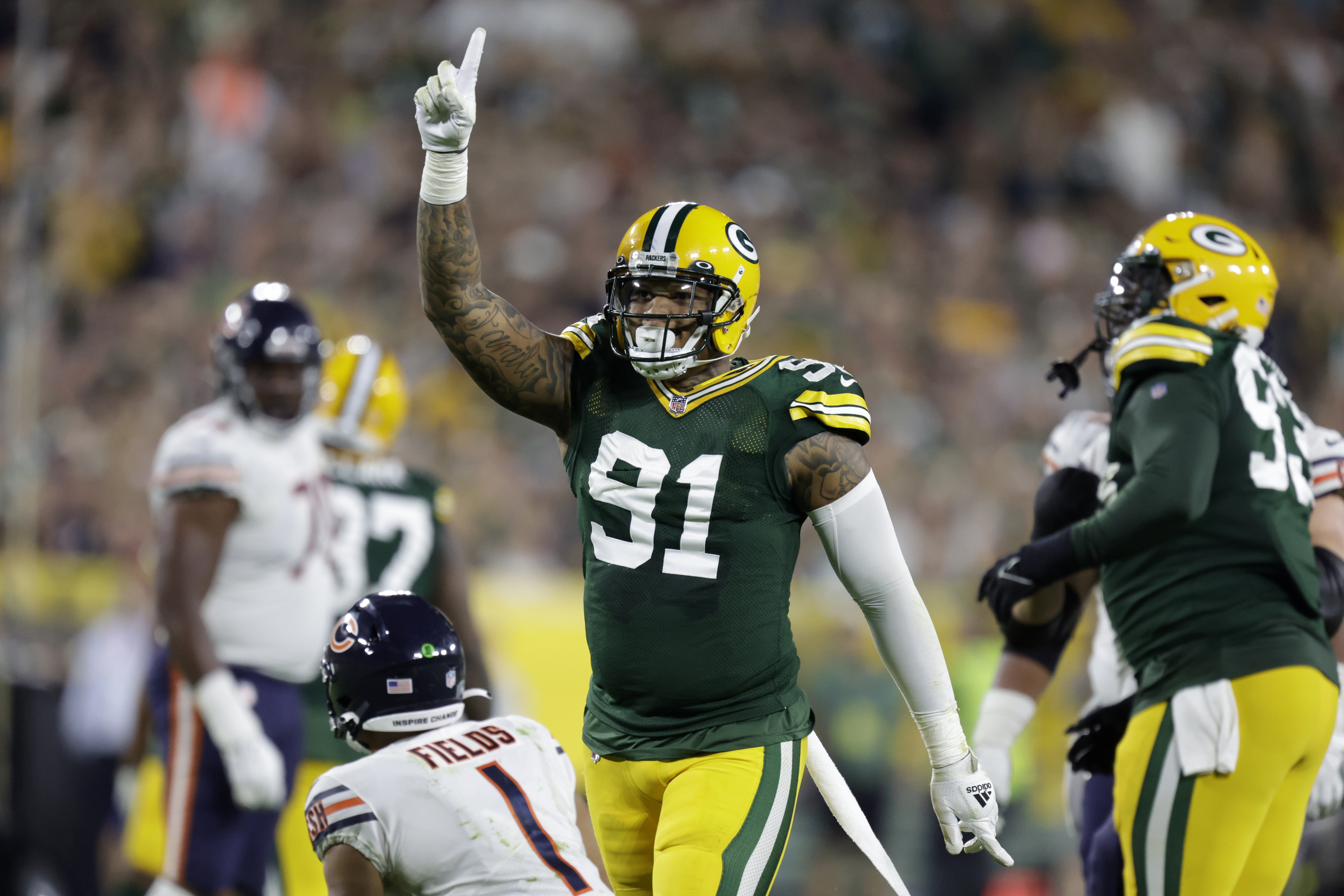 Packers restructure contract of OLB Preston Smith, save $6.7M on salary cap