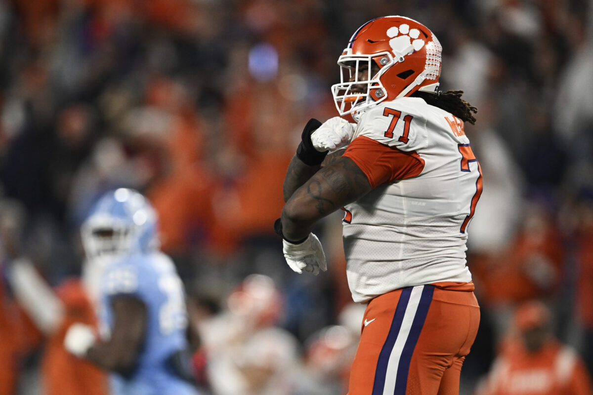Colts sent high-ranking executive to Clemson pro day