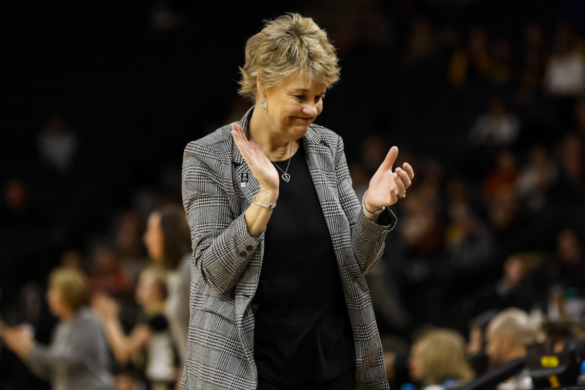 Iowa Hawkeyes’ Lisa Bluder among finalists for the Naismith Trophy’s Coach of the Year award