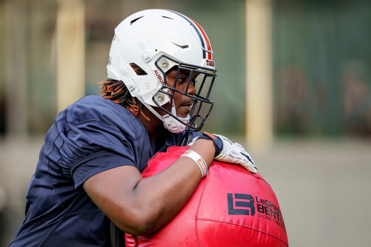 Auburn football assigns jersey numbers to early enrollees