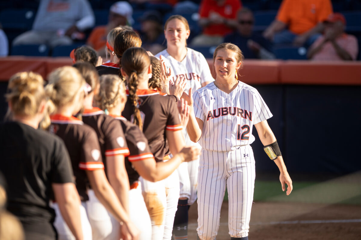 Auburn softball rises two places in USA TODAY/NFCA Top 25 Coaches Poll