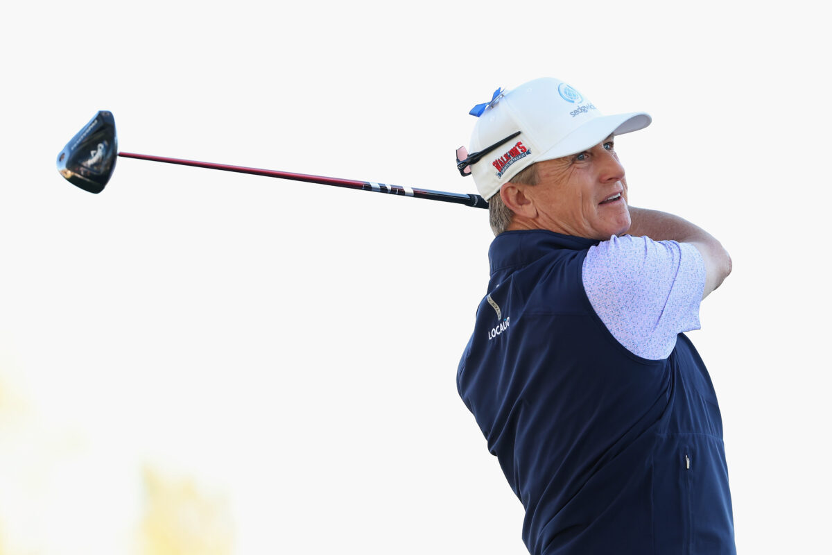 David Toms cards nine birdies, takes two-shot lead at Cologuard Classic