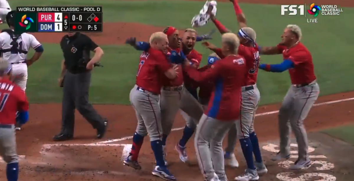 Francisco Lindor legged out an epic inside-the-park home run at the World Baseball Classic